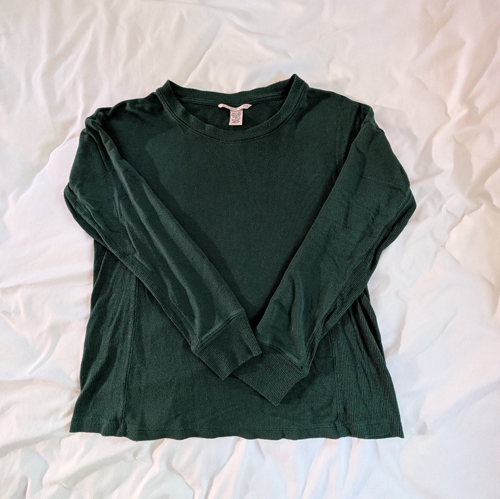 VS Women's Green Long Sleeve Shirt